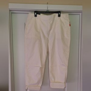 Girlfriend Chino white pants
